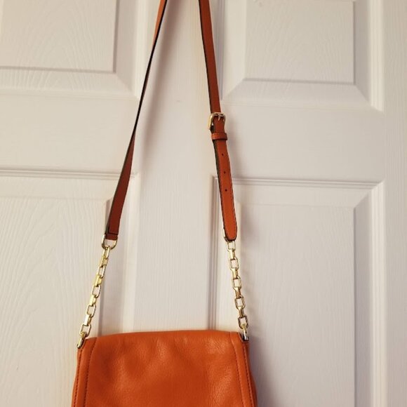 Michael Kors Deneuve Small Shoulder leather bag in Orange - Picture 9 of 15